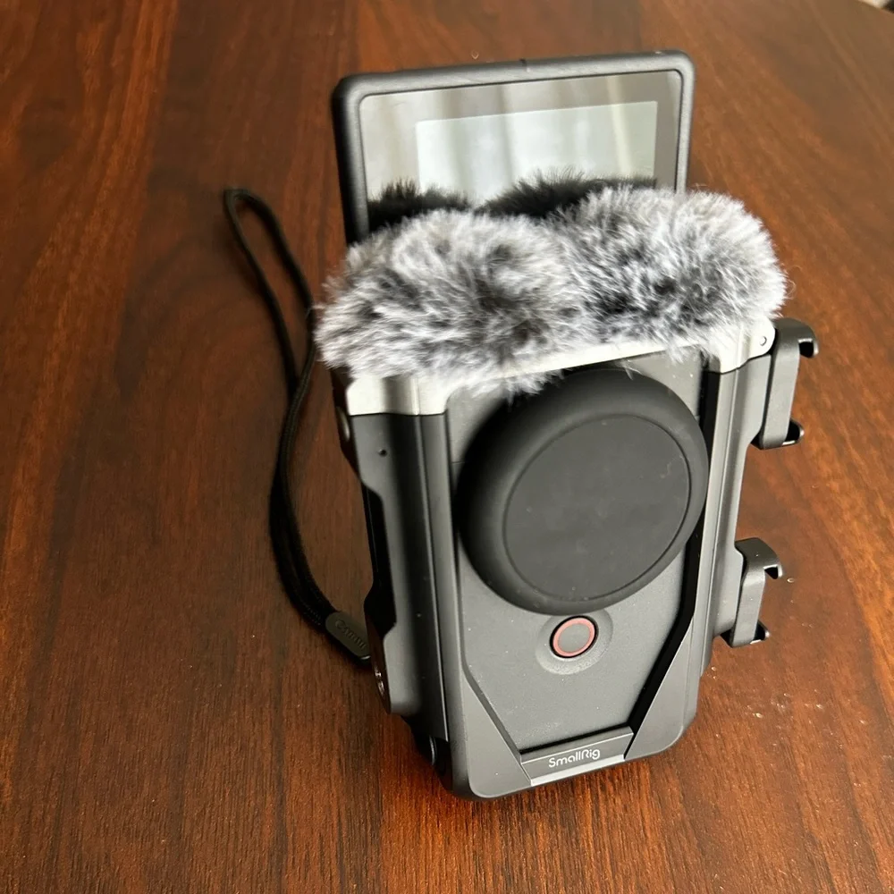 Canon PowerShot V10 Bundle
